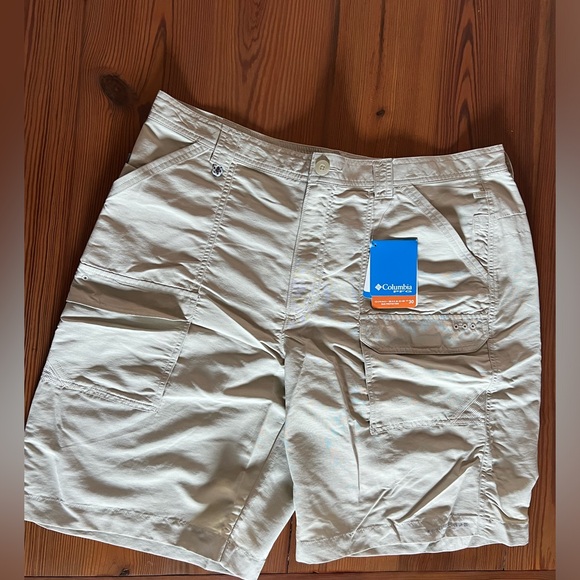 NWT COLUMBIA PERMIT II SHORTS - Picture 1 of 3